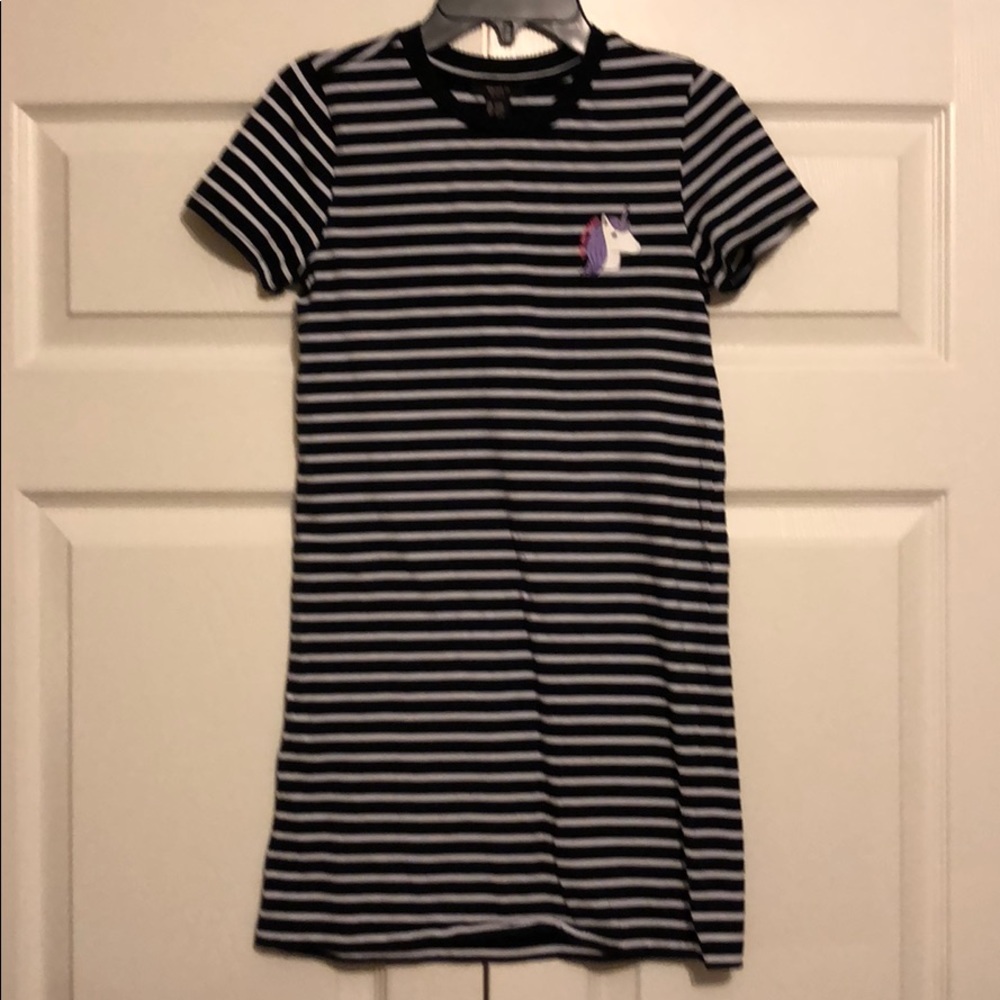 🚨LAST CHANCE 🚨Forever 21 Unicorn Tee Shirt Dress